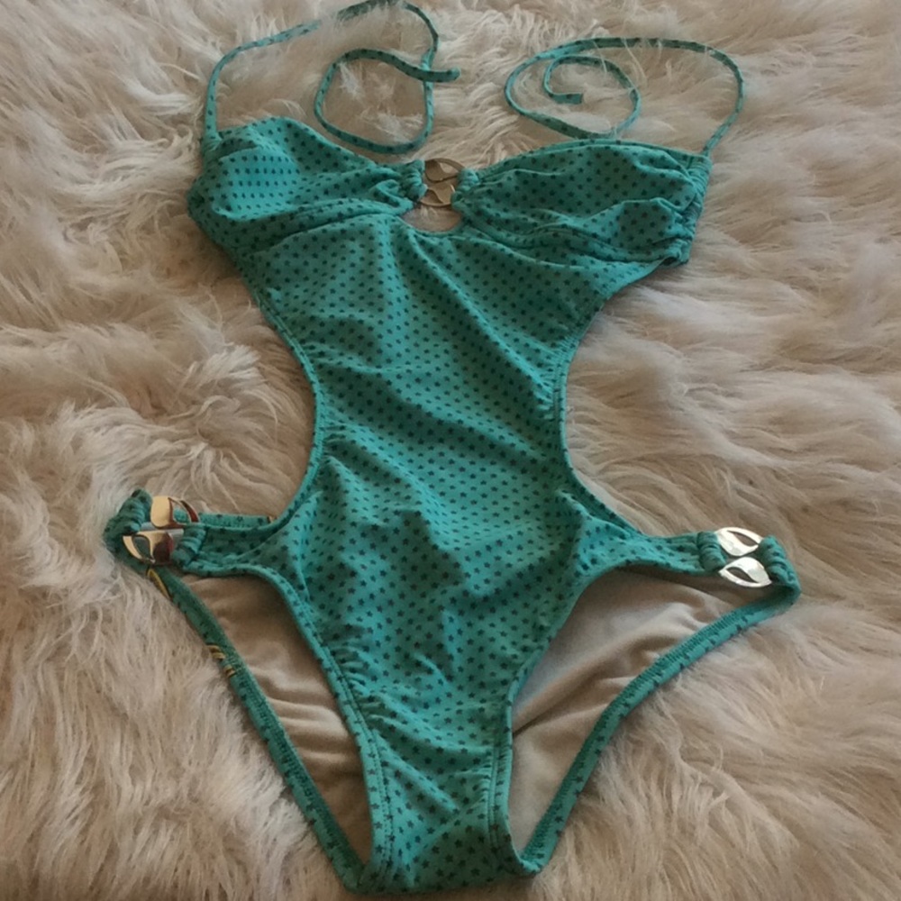 Split star bathing suit 1pc